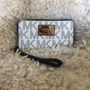 Michael Kors logo wallet